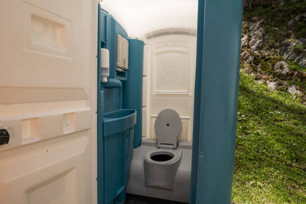 Portable Toilet Options We Offer in Eagle Mountain, UT
